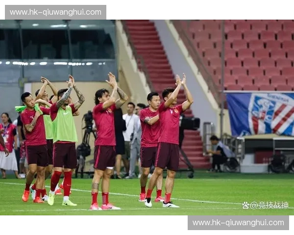 开云体育门将对决:足球世界的巅峰之战 开云体育门将对决:足球世界的巅峰之战